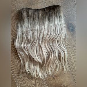 Glam Seamless halo hair extension